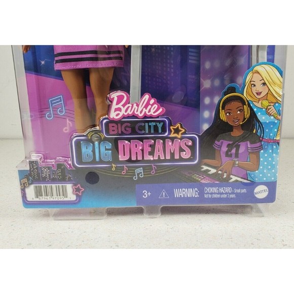 Barbie Big City Big Dreams "Brooklyn" Roberts Barbie & Music Studio Playset - Picture 6 of 11